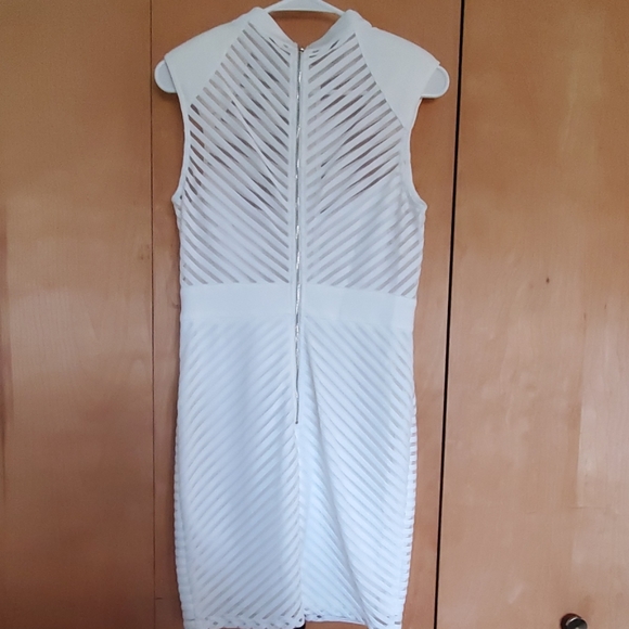 Short white high neck dress - Picture 2 of 4